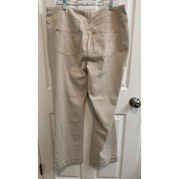 Belle By Kim Gravel 18W Flexibelle Flare Jean Horn Buttons Pullon 5 Pocket - Picture 3 of 15